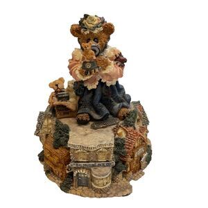 Boyds Bears Music Box The Collector Plays My Favorite Things San Francisco2762SF